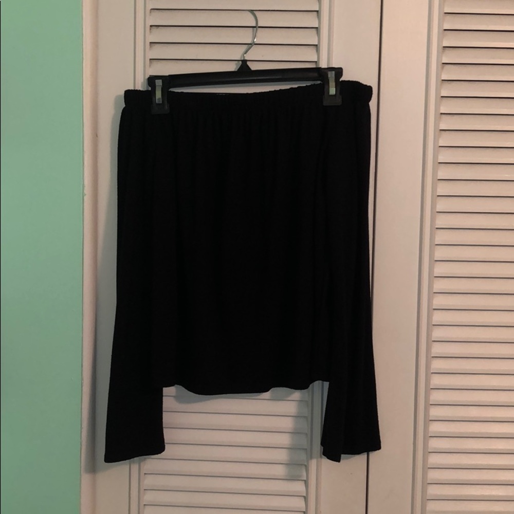 Off-the-shoulder Long-sleeve Top